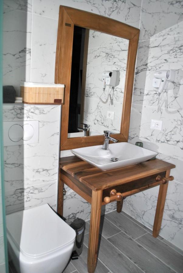 Boutique Vila Fidani Voskopoje Bagian luar foto