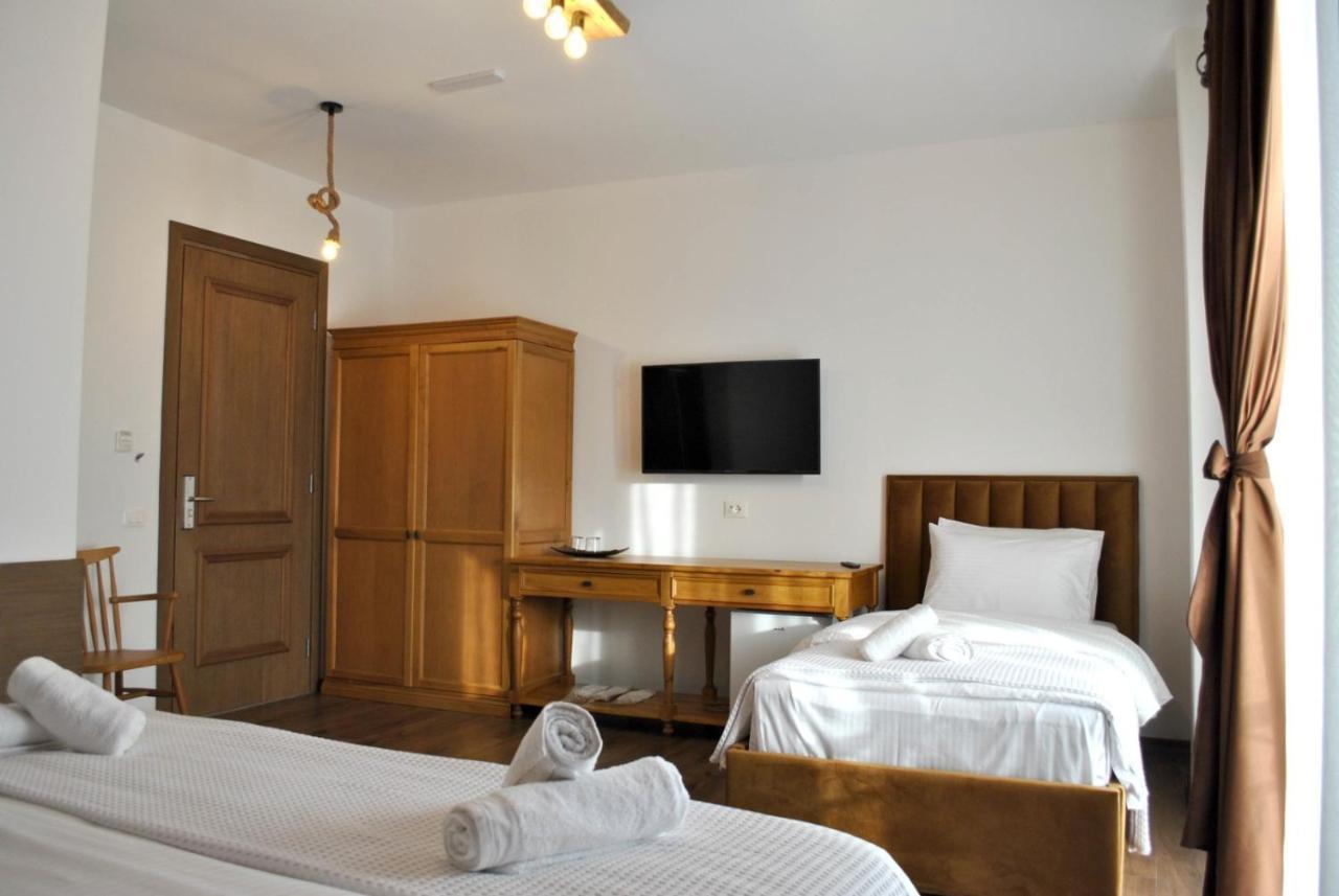 Boutique Vila Fidani Voskopoje Bagian luar foto